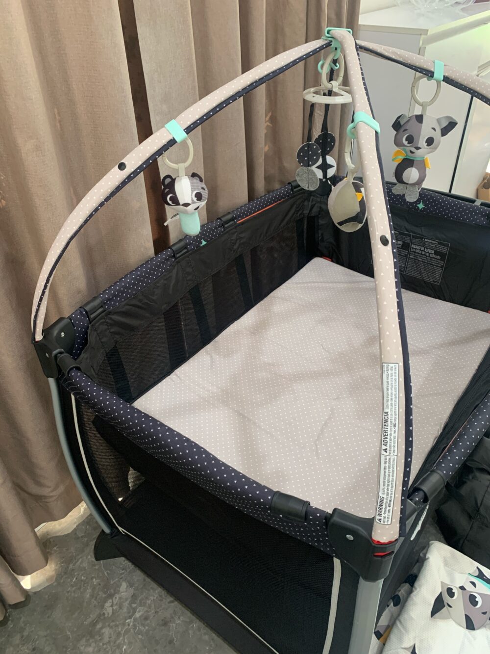 Giường cũi 6in1 Tiny Love Grow Activity Play Yard - Ảnh 13