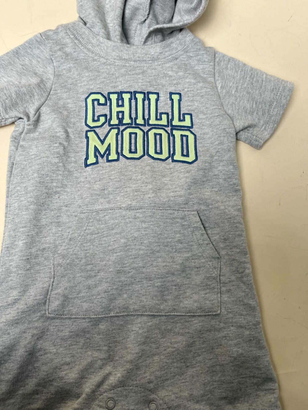 Set 3 bộ quần áo và bodysuit mix brand Carter’s, Uni Qlo (size: 12m) - Ảnh 10