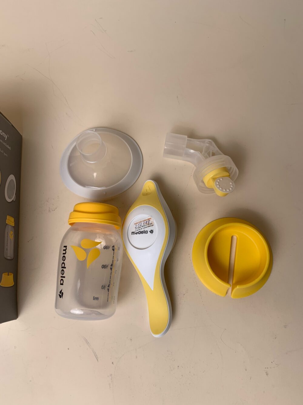 Máy hút sữa cầm tay Medela - Ảnh 3
