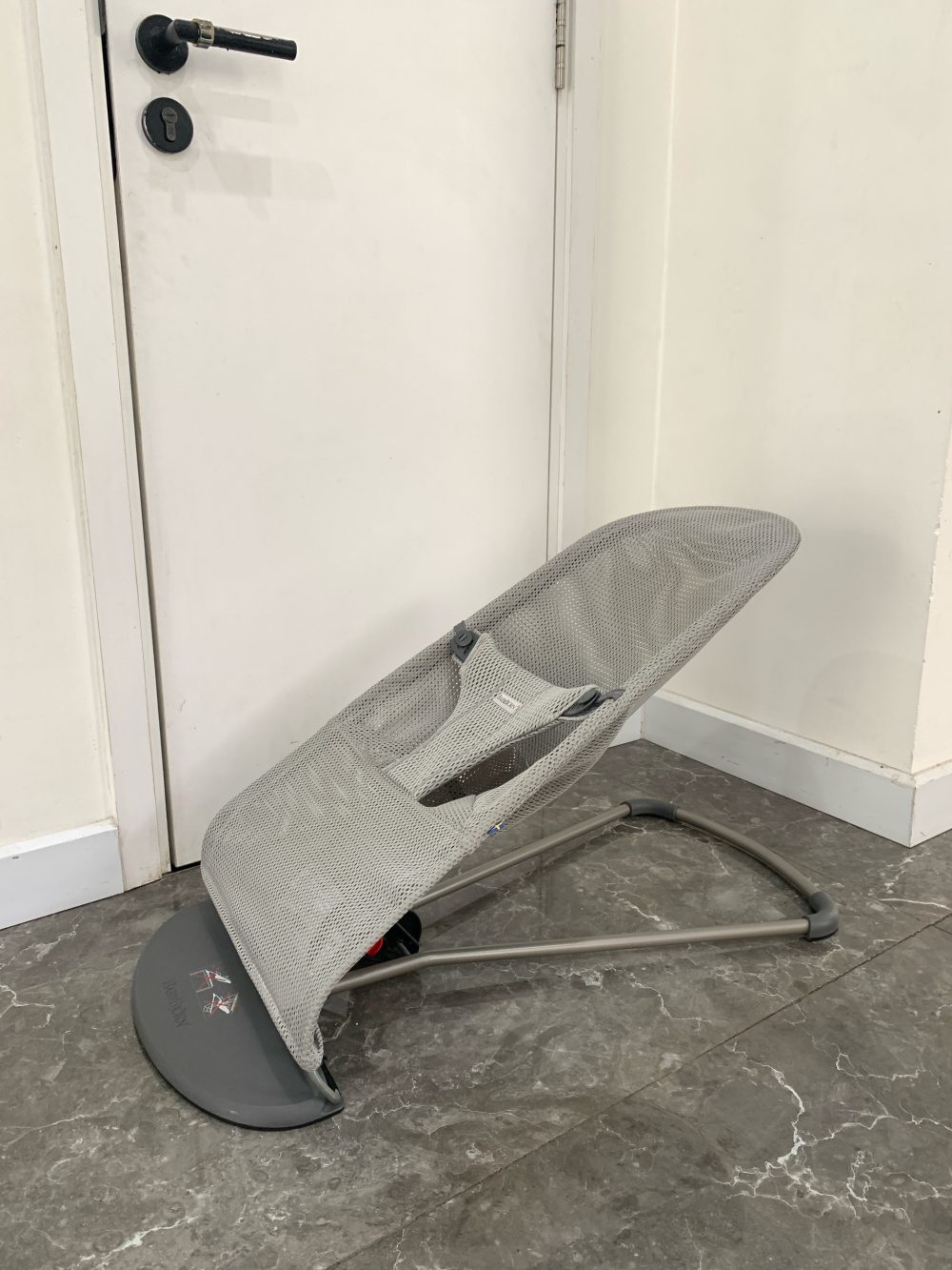 Ghế rung BabyBjorn vải mesh màu xám & thanh đồ chơi (no box) - Ảnh 5