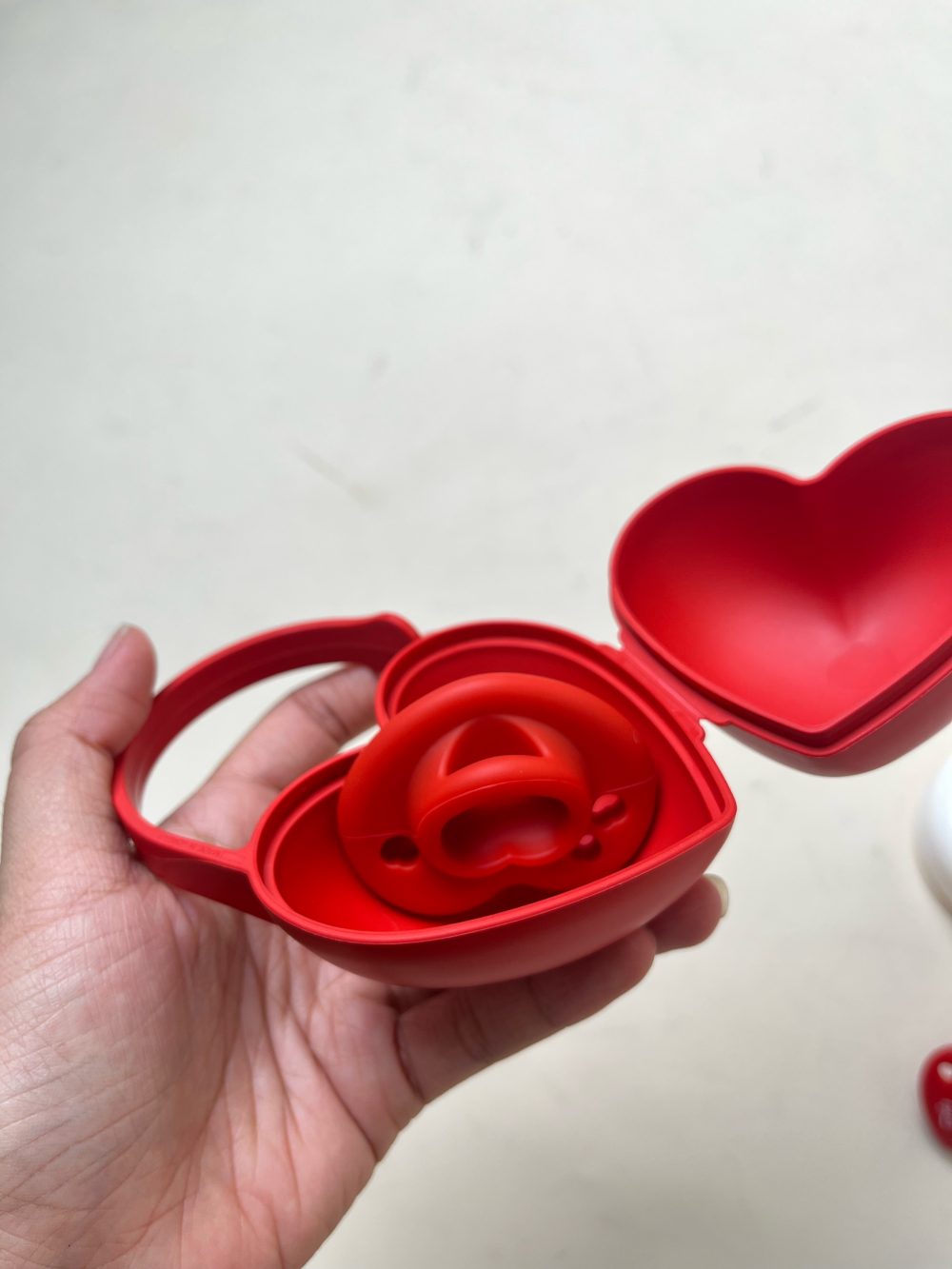 Set ti giả và dây kẹp ti TGM màu đỏ ( full box) - Ảnh 2