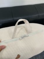 Gối chóng trào ngược Rototo bebe vải cotton lụa mát hoạ tiết gấu màu be - Ảnh 4