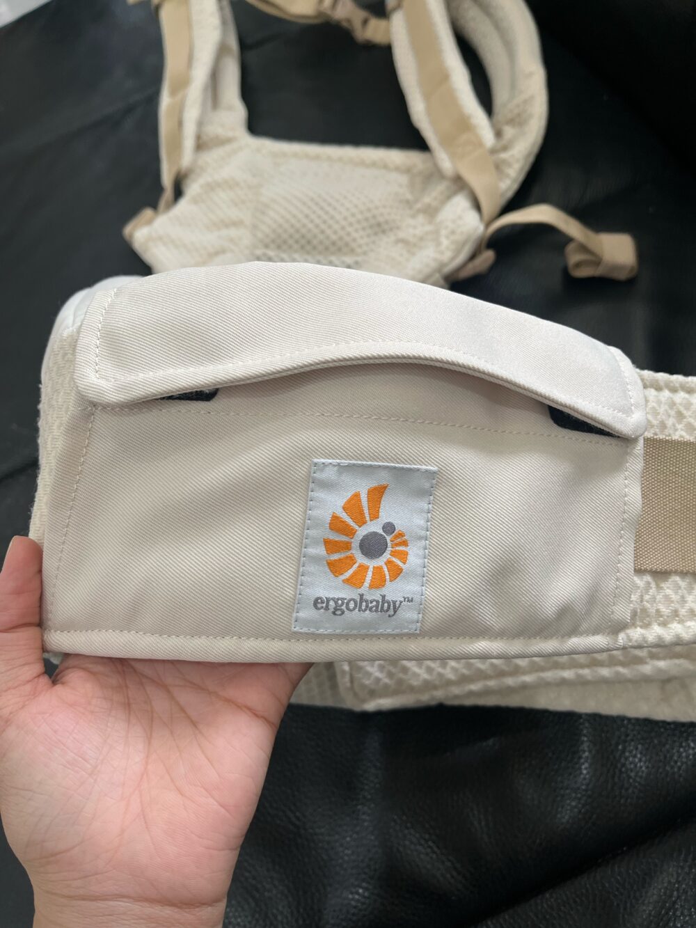 Địu Ergobaby Alta Hip Seat (màu beige) - size 4m+ -> tối đa 20kg - Ảnh 14