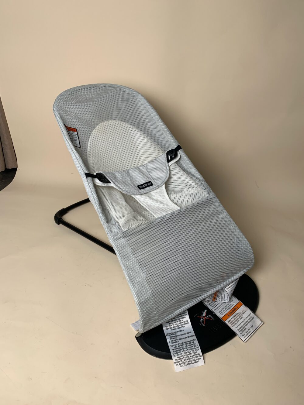 Ghế rung BabyBjorn vải lưới mesh màu xám trắng/xám - Ảnh 7