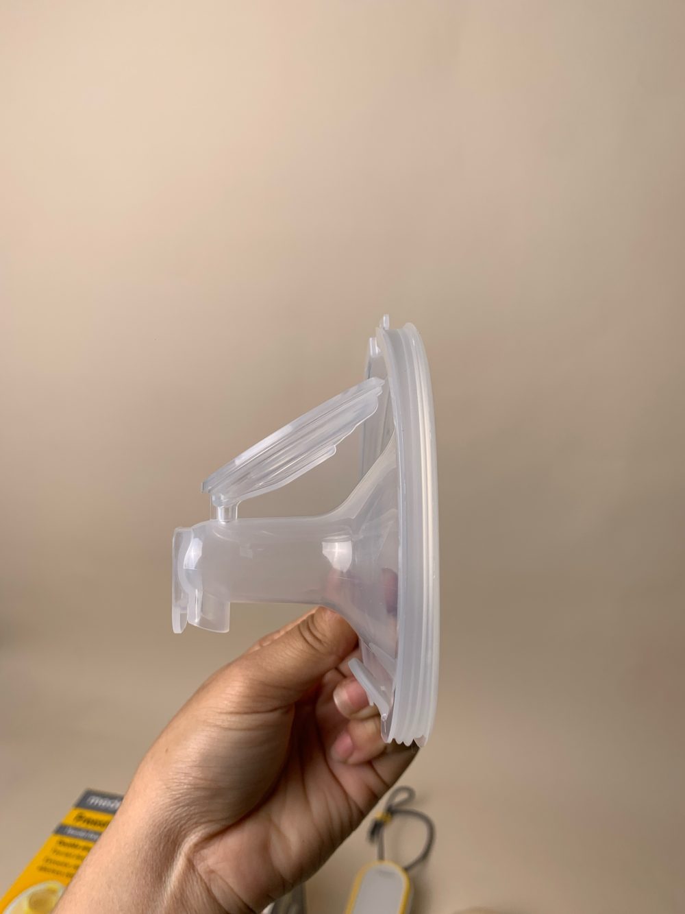 Máy hút sữa Medela Freestyle hands free tặng áo hút sữa (còn BH 14/1/2027) - Ảnh 23