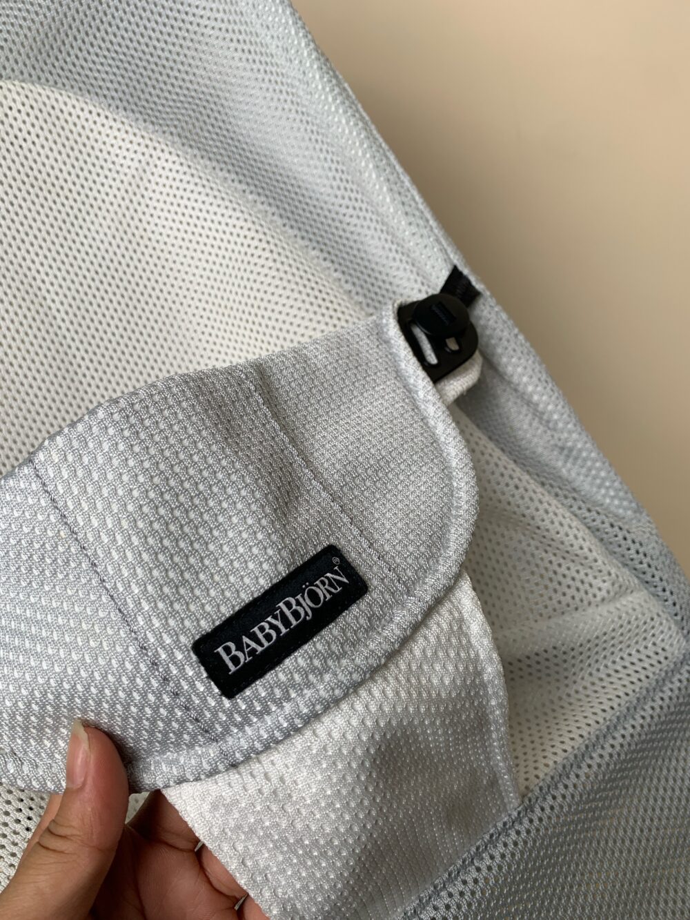 Ghế rung BabyBjorn vải lưới mesh màu xám trắng/xám - Ảnh 10