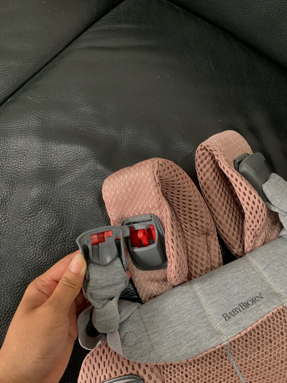 Địu Baby Bjorn Harmony màu hồng (3,2kg/15kg) - Ảnh 6