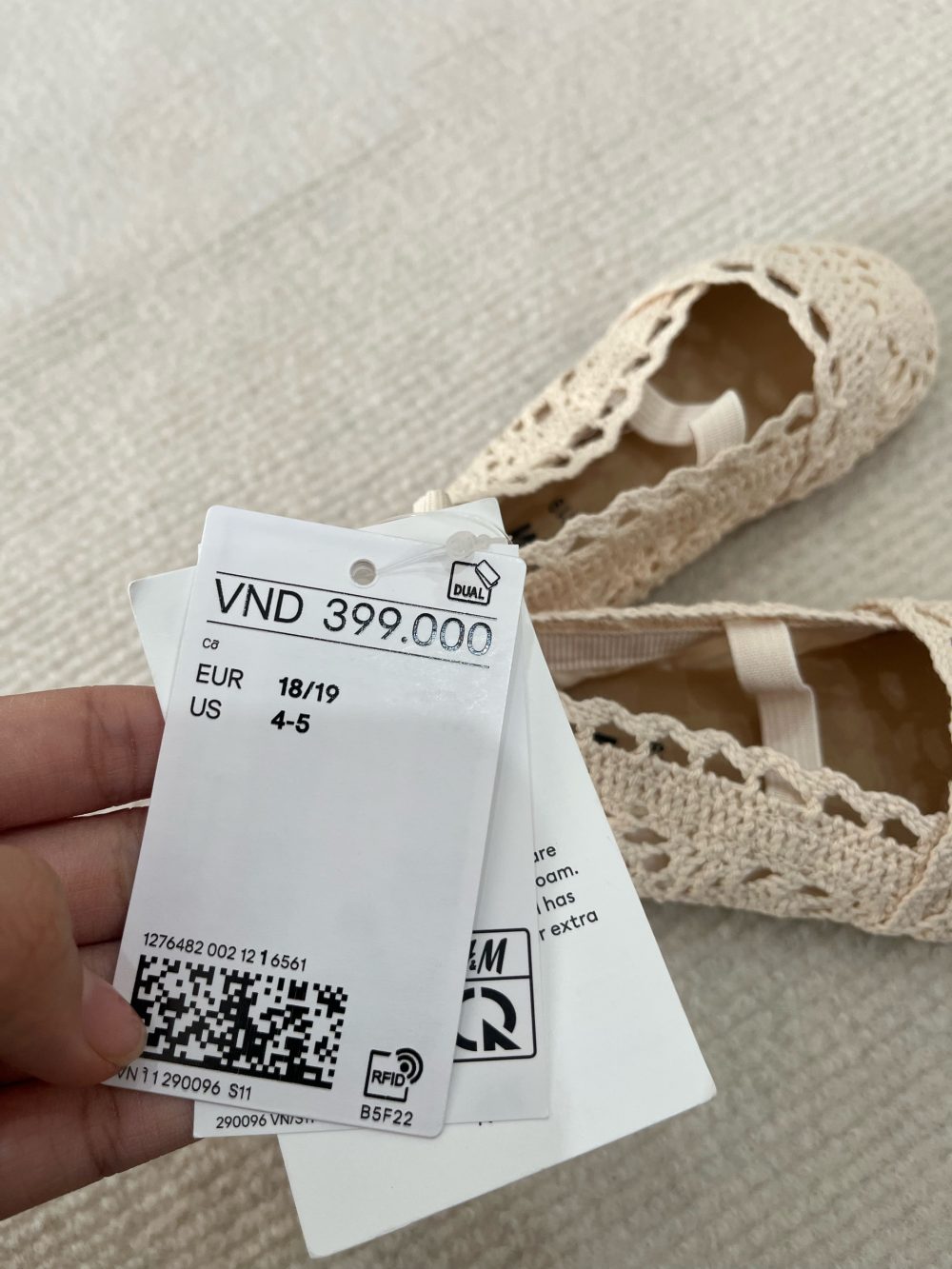 Giày vải màu kem H&M ( size: 18/19, 11.1cm - nguyên tag) - Ảnh 3
