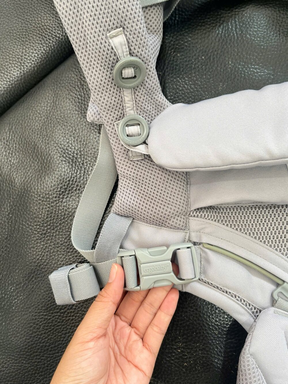 Địu Ergobaby Omni 360 Cool Air Mesh( màu Pearl Grey) 0m -> 20kg (tặng kèm yếm địu) - Ảnh 6