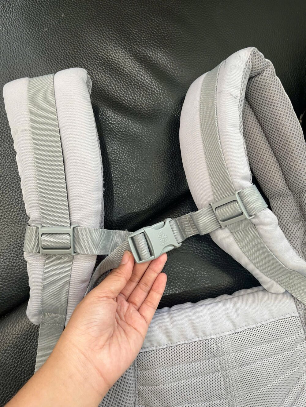 Địu Ergobaby Omni 360 Cool Air Mesh( màu Pearl Grey) 0m -> 20kg (tặng kèm yếm địu) - Ảnh 4