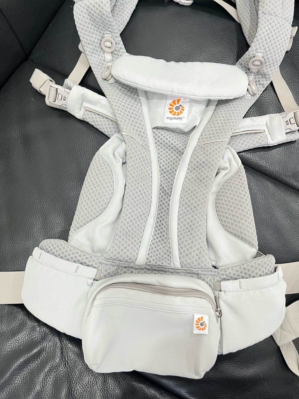 Địu Ergobaby Omni Breeze, Pearl Grey (size: Om ~3.2kg→20kg, tặng kèm yếm địu) - Ảnh 9