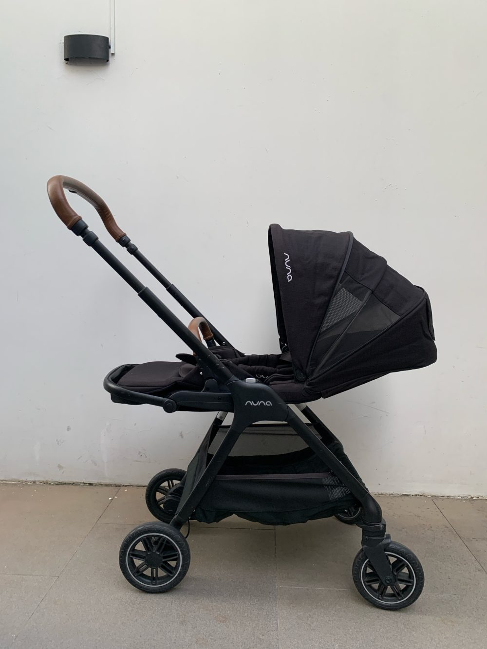 Xe đẩy Nuna Triv màu đen khung đen (0-22kg~4y) - Ảnh 3