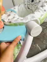 Ghế tập ngồi & ăn dặm Fisher Price 3in1 Hoạ tiết báo trắng ( tối đa 11kg3) - Ảnh 4