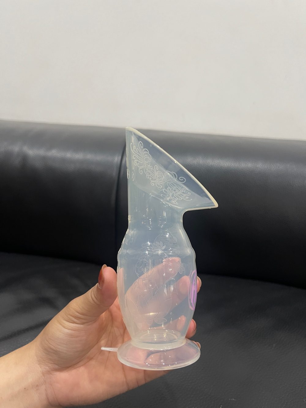 Cốc hứng sữa silicone Mama's Choice - Ảnh 4