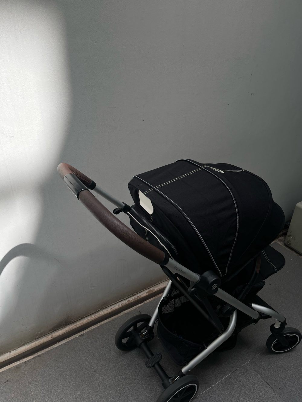 Xe Đẩy Cybex 2 Chiều Eezy S Twist+2 màu magic black ( size: 0m->4m, tối đa 22kg) - Ảnh 4