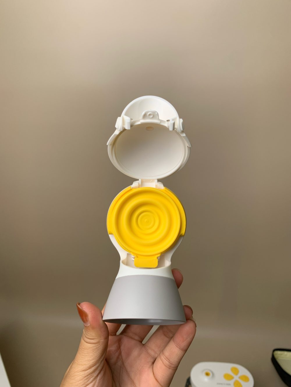 Máy hút sữa Medela Pump in style max flow (bản đầy đủ) kèm 1 bình trữ + núm ti (full box) - Ảnh 32