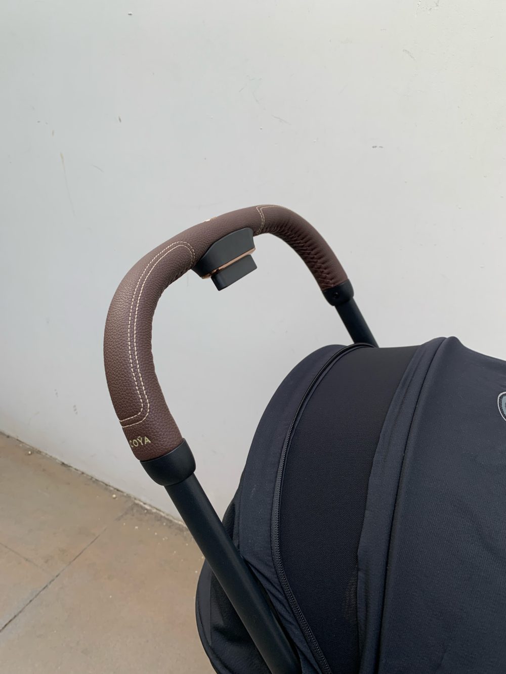 Xe đẩy gấp gọn Cybex Platinum Coya khung rosegold màu Sepia black kèm cup holder, áo mưa, túi vải đựng - Ảnh 12