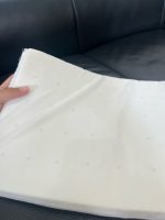 Gối cao su non Monona thêu hoạ tiết gấu hoa - Ảnh 3