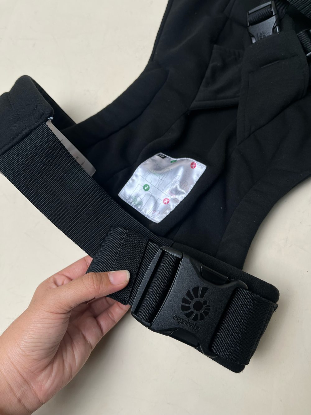 Địu Ergobaby Embrace màu đen (sơ sinh-> 11,3kg) - Ảnh 11