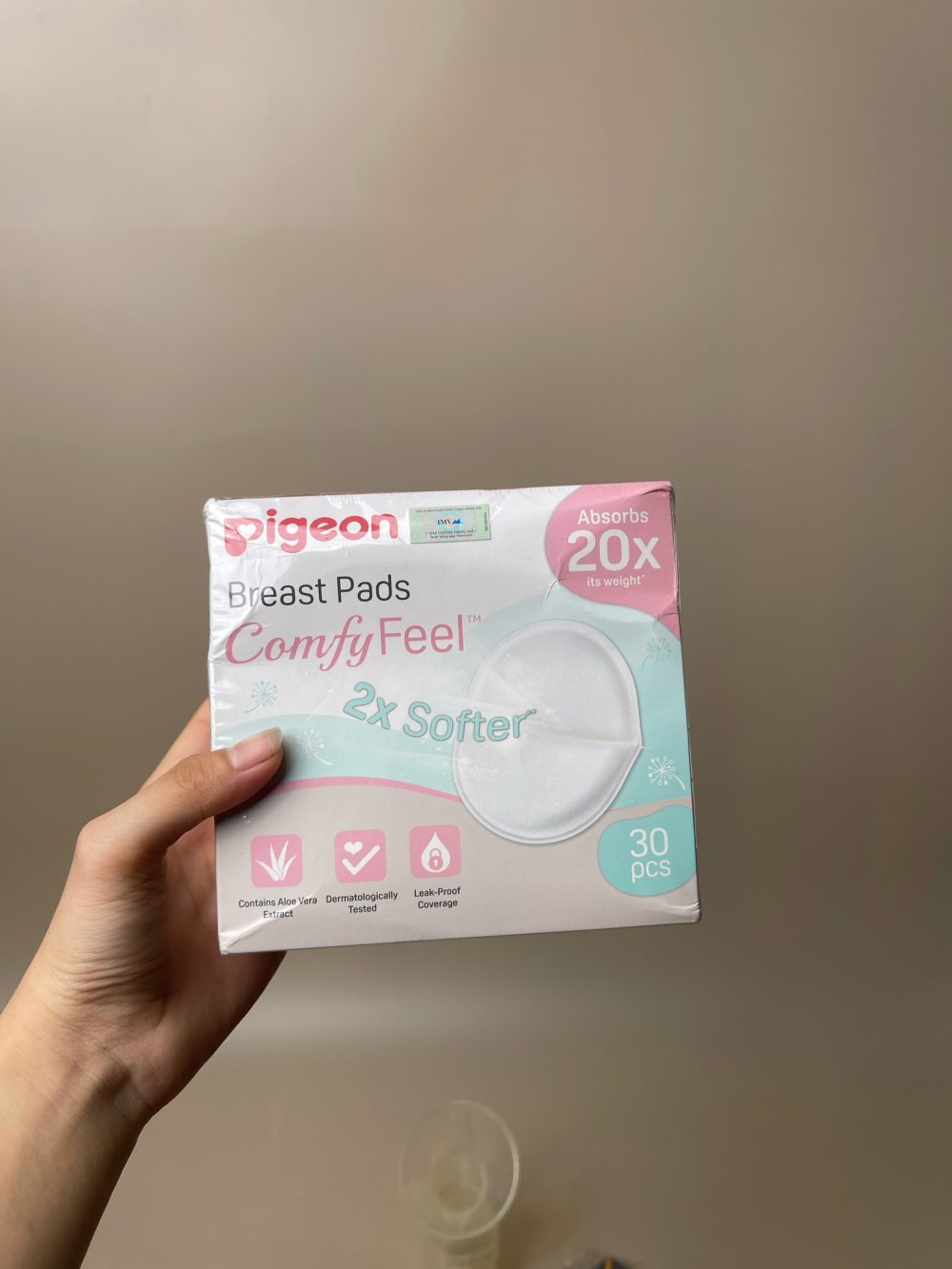 Set Cốc hứng sữa Medela và hộp miếng lót thấm sữa Pigeon 30 miếng. - Ảnh 3