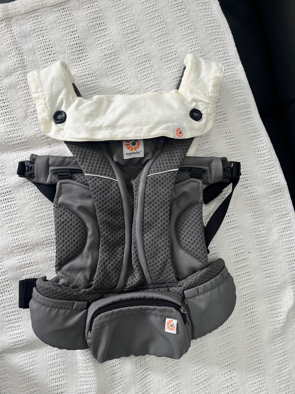 Địu Ergobaby Omni Breeze màu xám (0→4y, tối đa 20kg) tặng kèm yếm địu Ergobaby - Ảnh 24