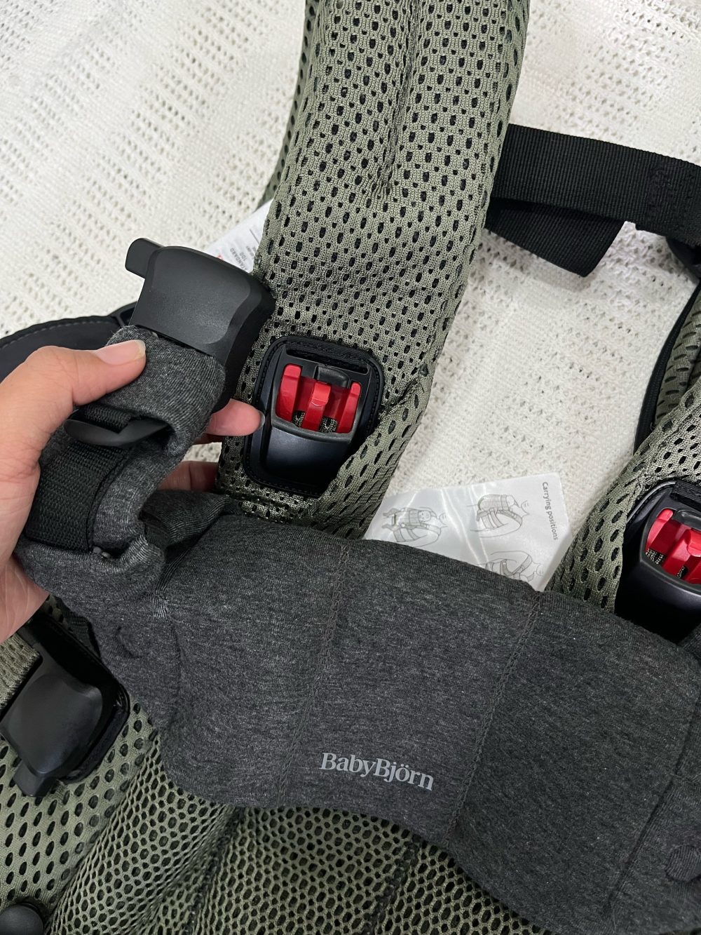 Địu Baby Bjorn Harmony màu xanh rêu - sơ sinh: 3kg2->15kg ( full box) - Ảnh 5