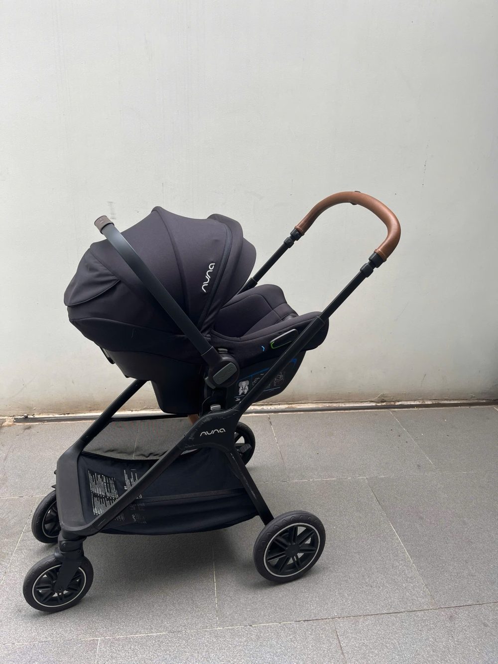 Bộ xe đẩy Nuna Triv Next màu hazelwood ( Size: 0m->4m, tối đa 22kg6)và Nôi Nuna Pipa Next màu carviar kèm Adapter - Ảnh 2
