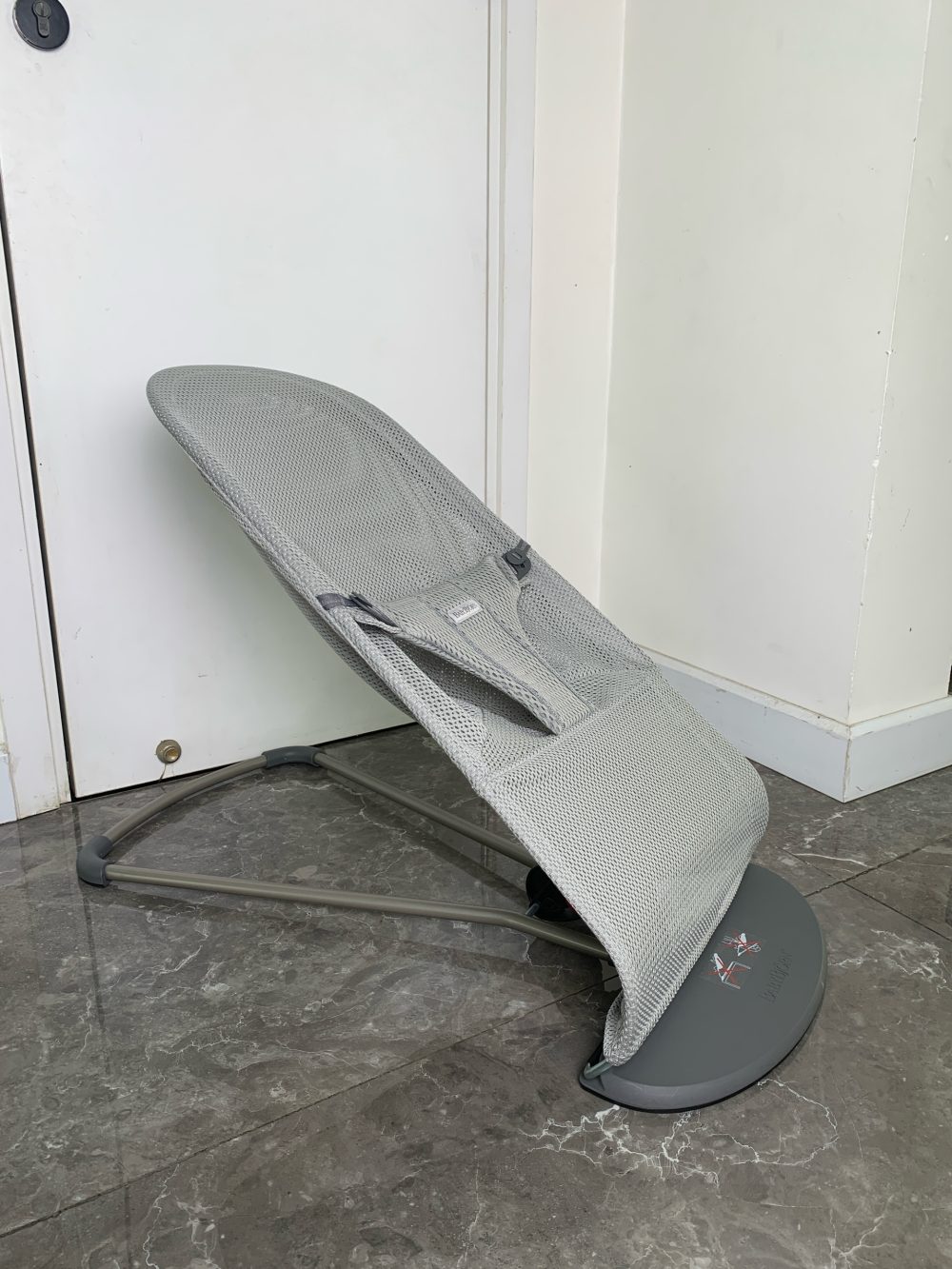 Ghế rung Baby Bjorn Bouncer Bliss màu grey vải mesh lưới ( 3,5-13kg/0-2y) - Ảnh 2