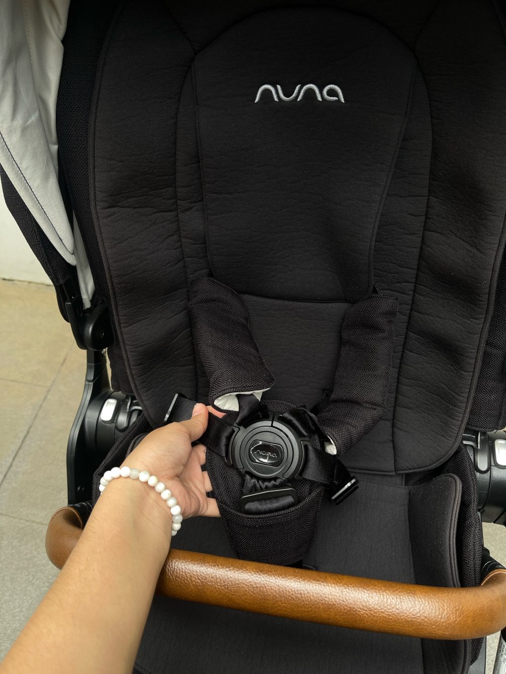 Xe đẩy Nuna Triv màu đen (0->4y, tối đa 22kg) - Ảnh 14