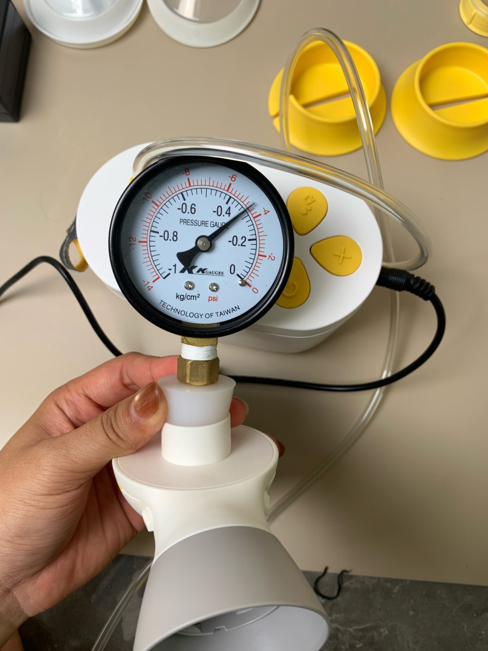 Máy hút sữa Medela Pump in style max flow (bản đầy đủ) kèm 1 bình trữ + núm ti (full box) - Ảnh 47