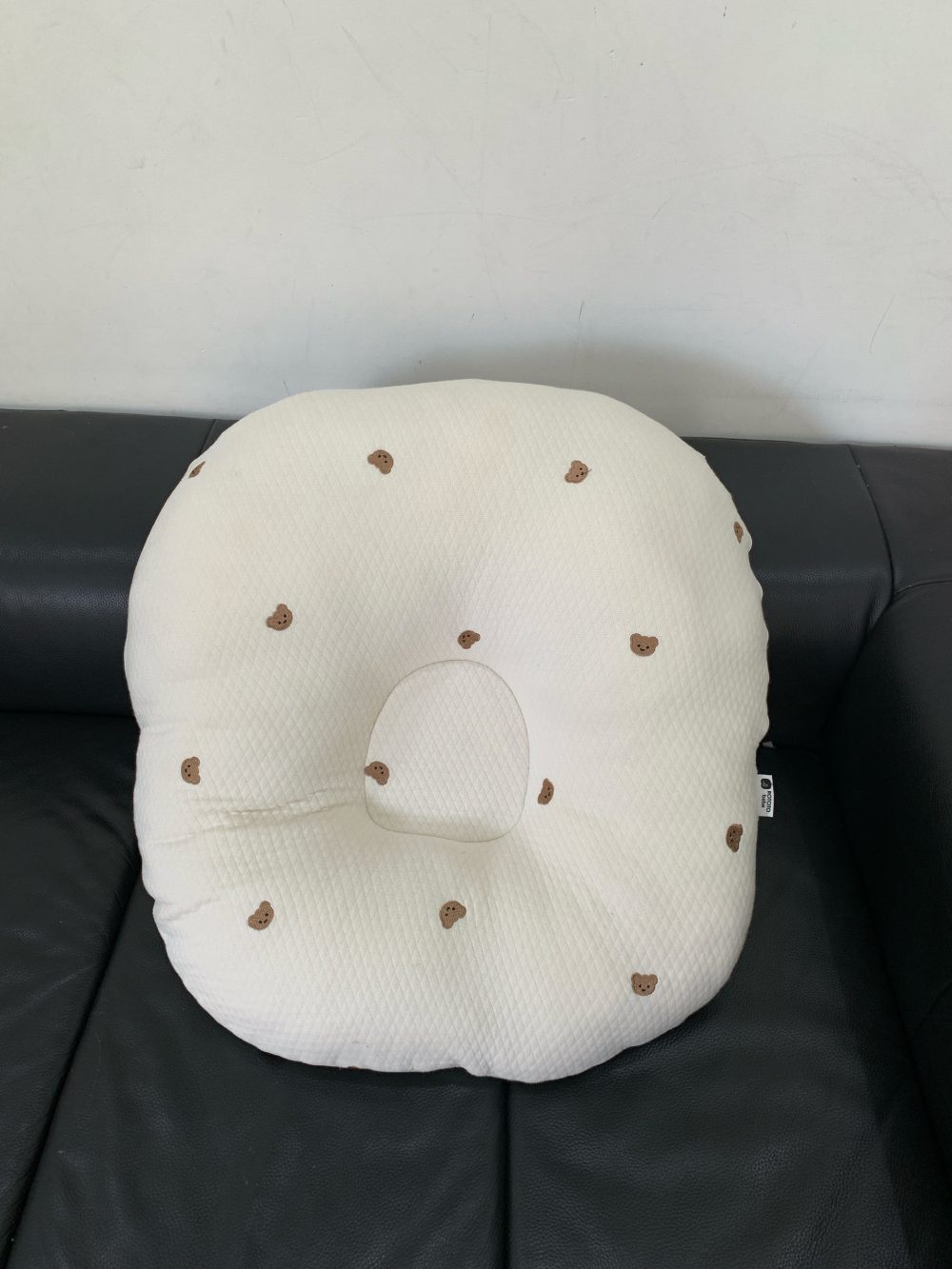 Gối chống trào ngược Rototo bebe cotton lụa hoạ tiết gấu màu be - Ảnh 4