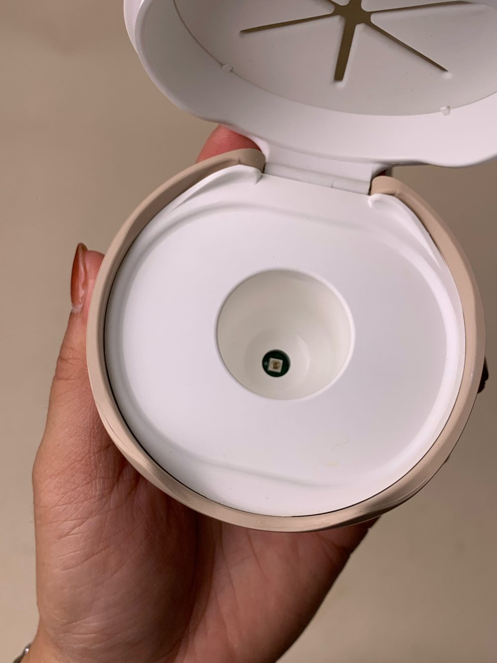 Máy tiệt trùng ti giả Jjobi mini màu be - Ảnh 11