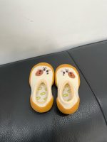 Giày công thái học trẻ em Ggomoosin hoạ tiết gấu vàng ( size: 125, lòng chân 11->12cm) - Ảnh 5