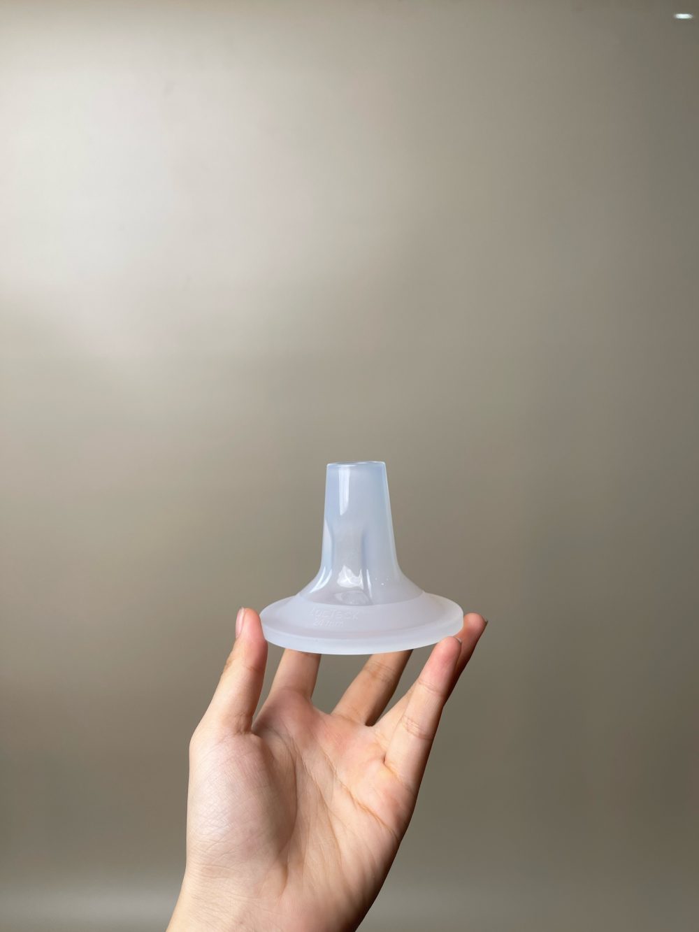 Set 2 phễu hút sữa silicon LACTECK (size: 24mm, full box) - Ảnh 6
