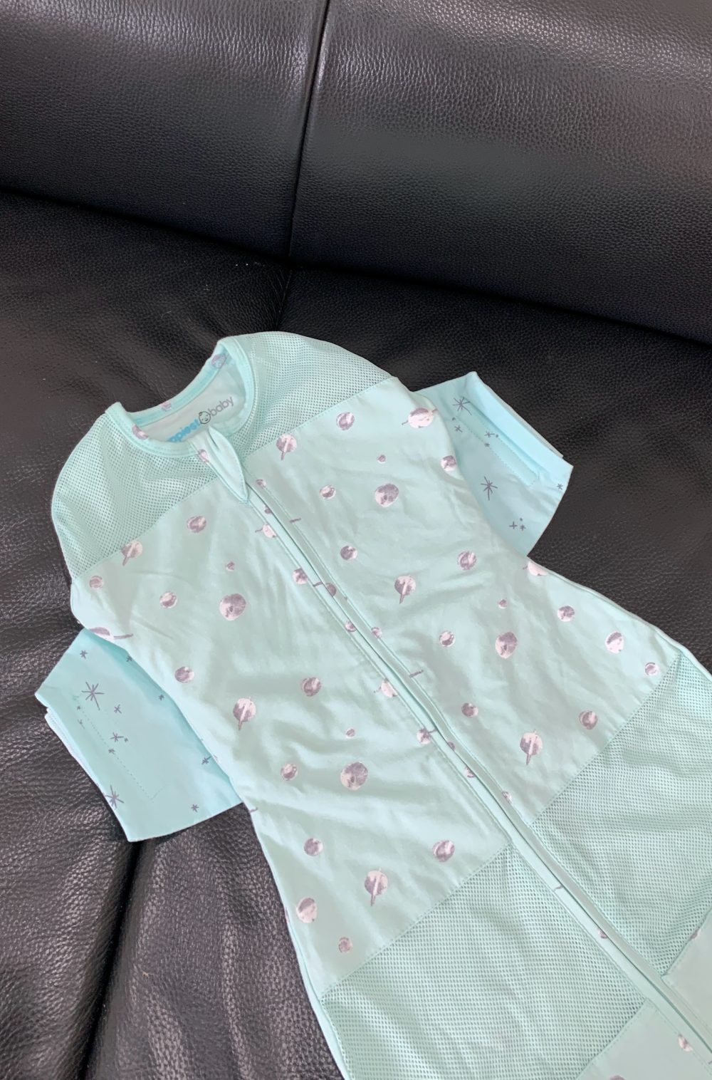 Túi ngủ Happiest baby Snoo 100% hữu cơ hoạ tiết hành tinh màu xanh ngọc (4-6m) - Ảnh 3