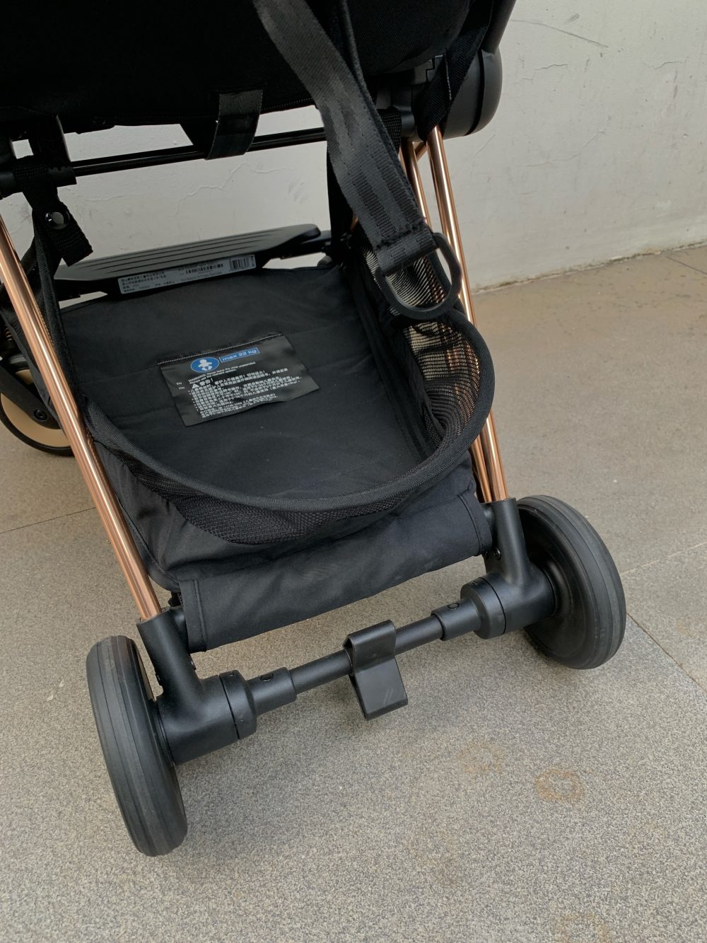 Xe đẩy gấp gọn Cybex Platinum Coya khung rosegold màu Sepia black kèm cup holder, áo mưa, túi vải đựng - Ảnh 23
