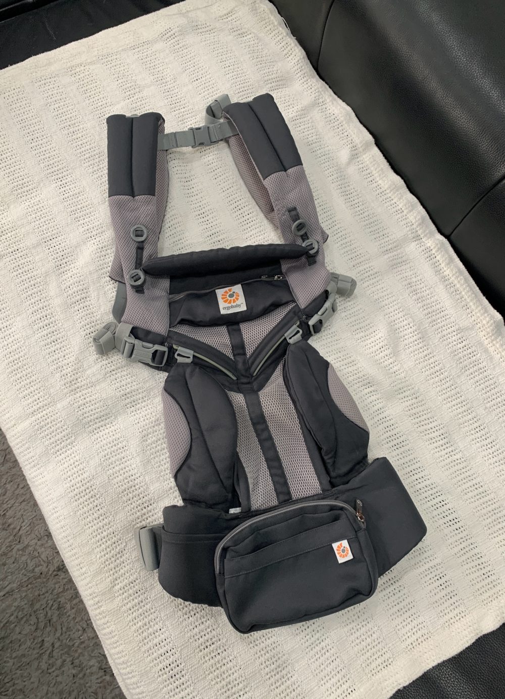 Địu Ergobaby Omni 360 cool air mesh màu carbon grey - Ảnh 2