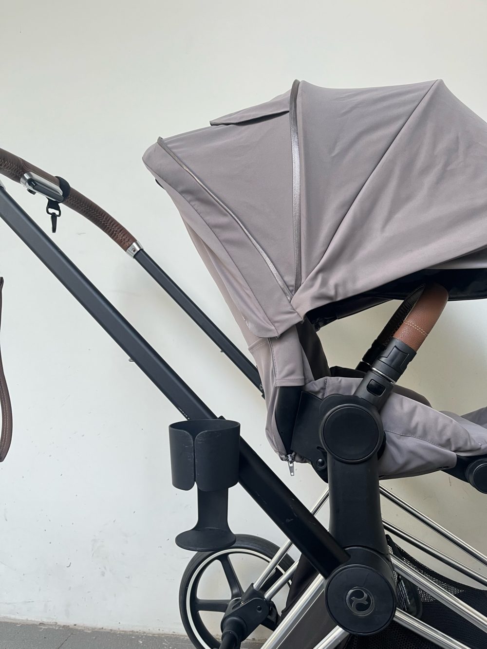 Xe đẩy Cybex Priam 3 khung bạc( size: 0->4y, tối đa 25kg) kèm cúp holder - Ảnh 10