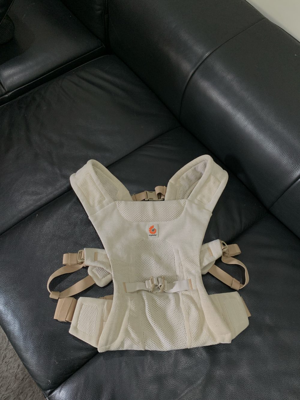 Địu cho bé Ergobaby Aerloom màu Sandstone ( 3,2kg-15.9kg~0-36m) - Ảnh 2