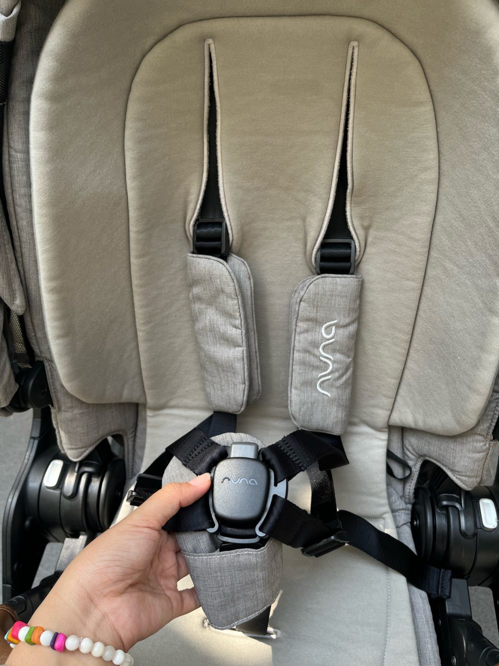 Bộ xe đẩy Nuna Triv Next màu hazelwood ( Size: 0m->4m, tối đa 22kg6)và Nôi Nuna Pipa Next màu carviar kèm Adapter - Ảnh 17