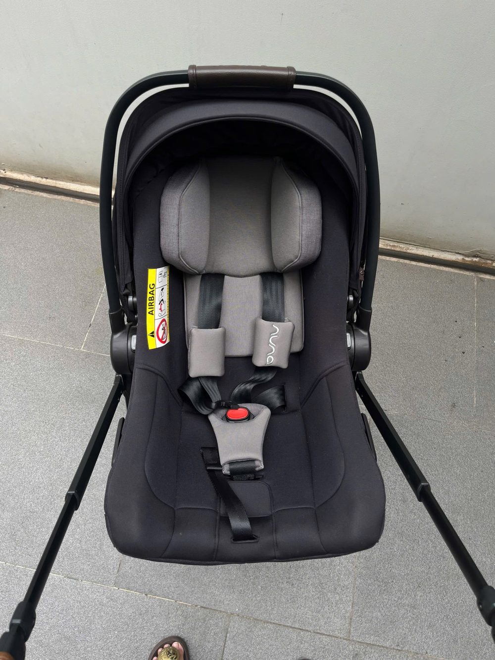Bộ xe đẩy Nuna Triv Next màu hazelwood ( Size: 0m->4m, tối đa 22kg6)và Nôi Nuna Pipa Next màu carviar kèm Adapter - Ảnh 3