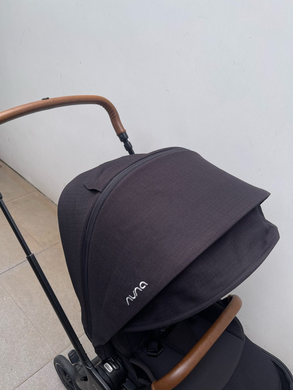 Xe đẩy Nuna Triv màu đen (0->4y, tối đa 22kg) - Ảnh 4