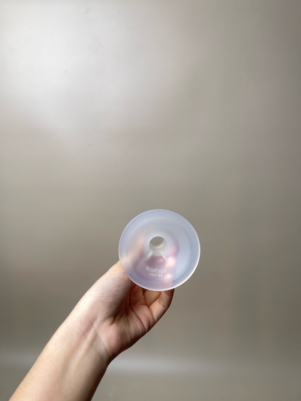 Set 2 phễu hút sữa silicon LACTECK (size: 18mm, full box) - Ảnh 3