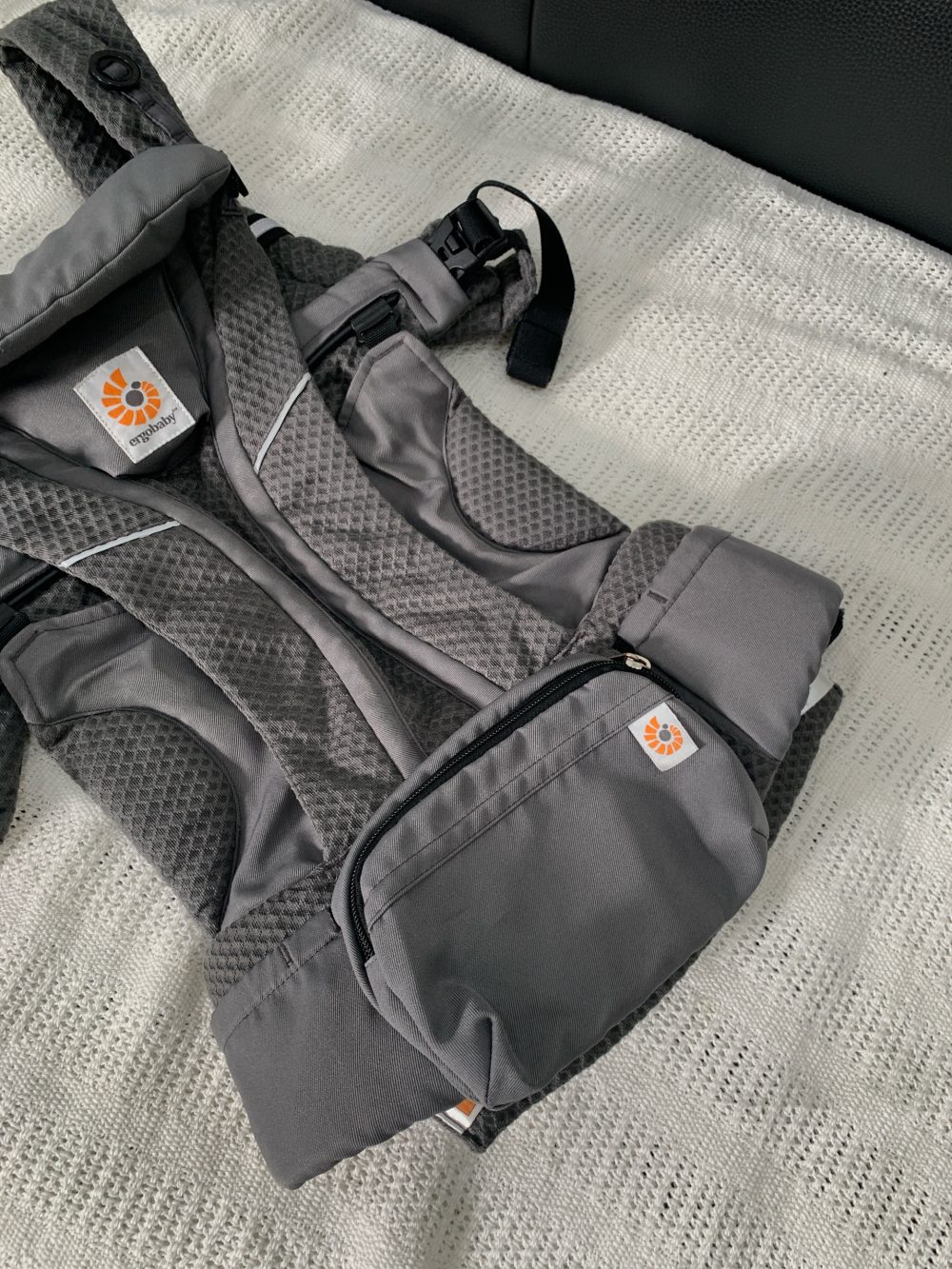 Địu Ergobaby Omni breeze màu graphite grey (còn box) - Ảnh 6