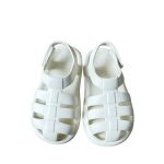 Sandal cao su bít mũi Zara màu trắng ( size: 21)