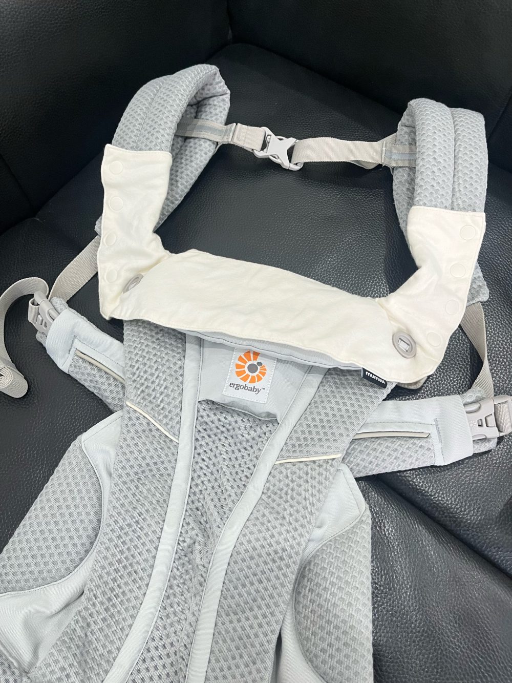 Địu Ergobaby Omni Breeze, Pearl Grey ( 0m-> 20kg, tặng kèm yếm địu) - Ảnh 5