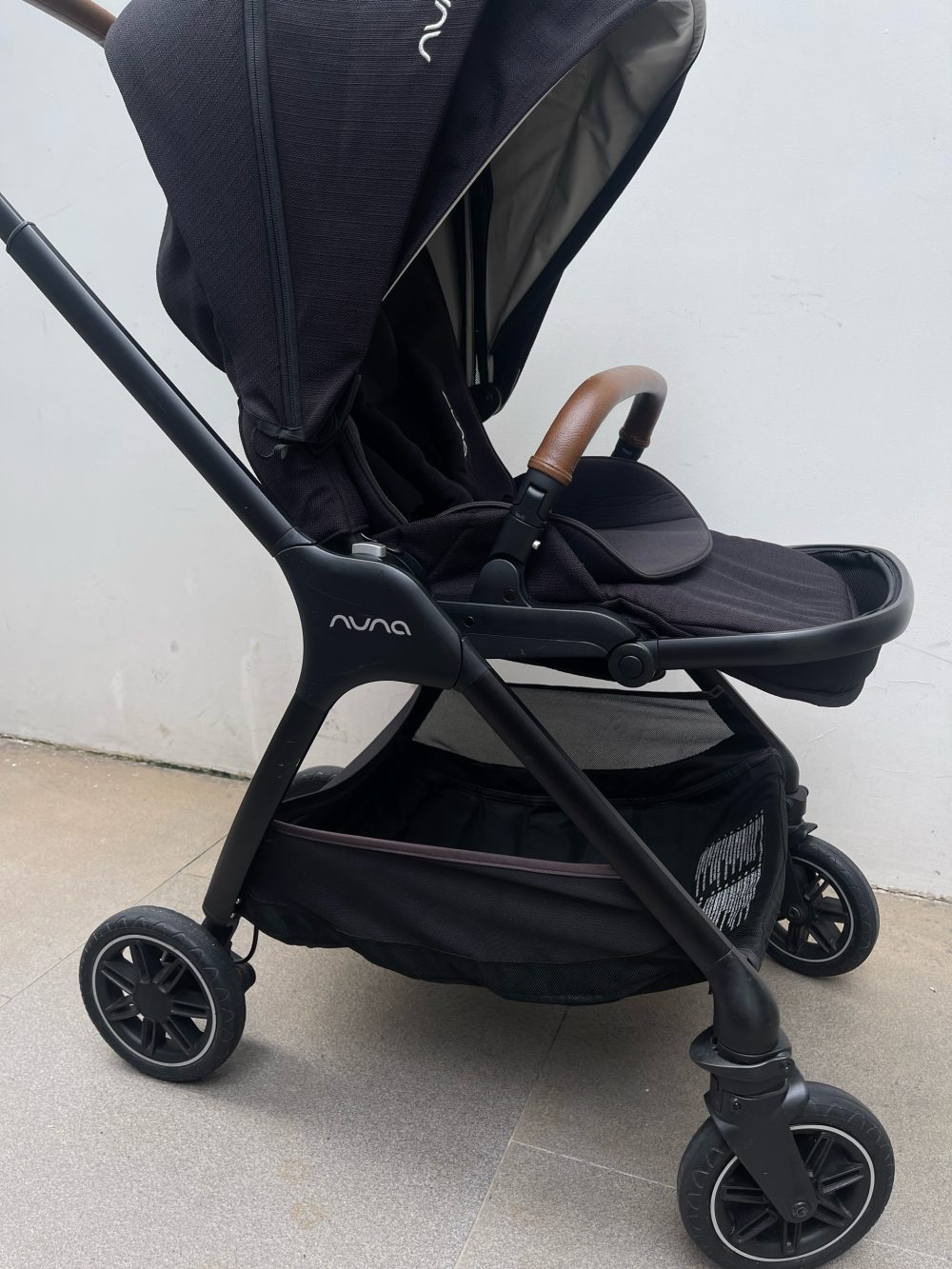 Xe đẩy Nuna Triv màu đen (0->4y, tối đa 22kg) - Ảnh 8