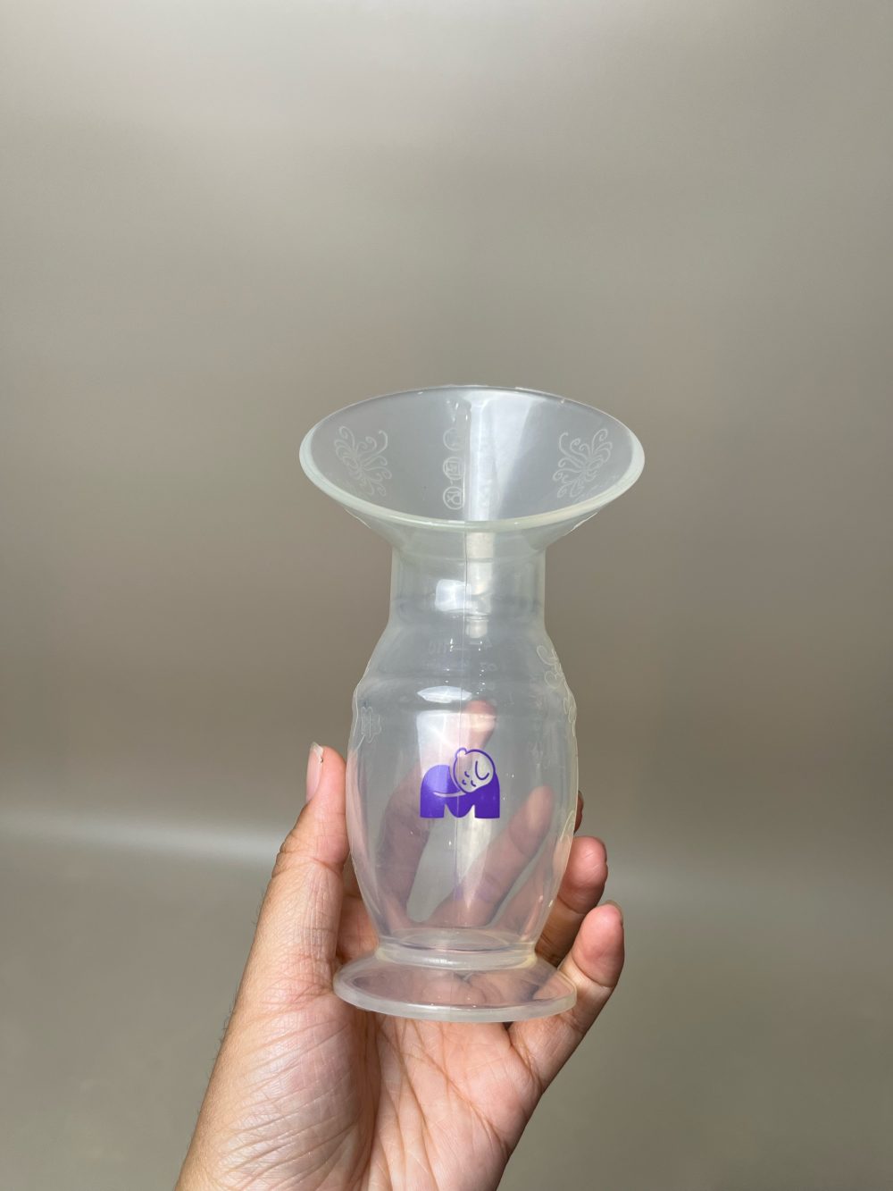 Cốc Hứng Sữa Mama’s Choice ( còn túi đựng) tặng kèm miếng dán thấm sữa AGA-AE - Ảnh 4