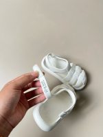 Sandal cao su bít mũi Zara màu trắng ( size: 21) - Ảnh 6