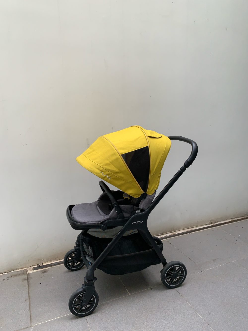 Xe đẩy Nuna triv mái vàng (khung đen) - Ảnh 6